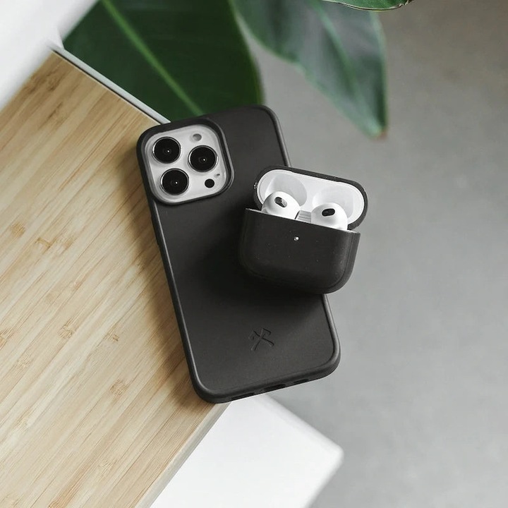 Actual product image Woodcessories BioCase (Apple iPhone 14 Pro Max)