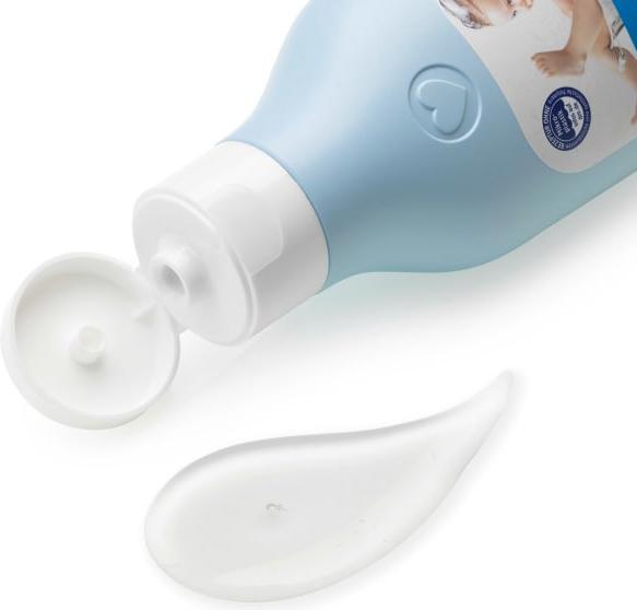 Actual product image dm babylove Mild Shampoo Sensitive