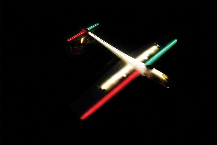 Immagine prodotto Robbe Motorglider ARCUS II Night, 1840 mm con illuminazione, PNP (Aliante a motore)