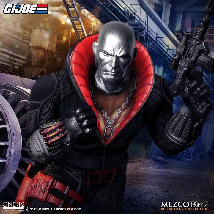 Actual product image Mezco Toys G.I. Joe figurine lumineuse 1/12 Destro 17 cm