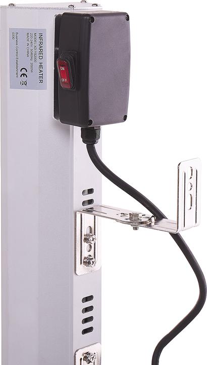 Produktbild Beliani Wandheizstrahler elektrisch Aluminium 2000 Watt silber BROMO (2000 W)
