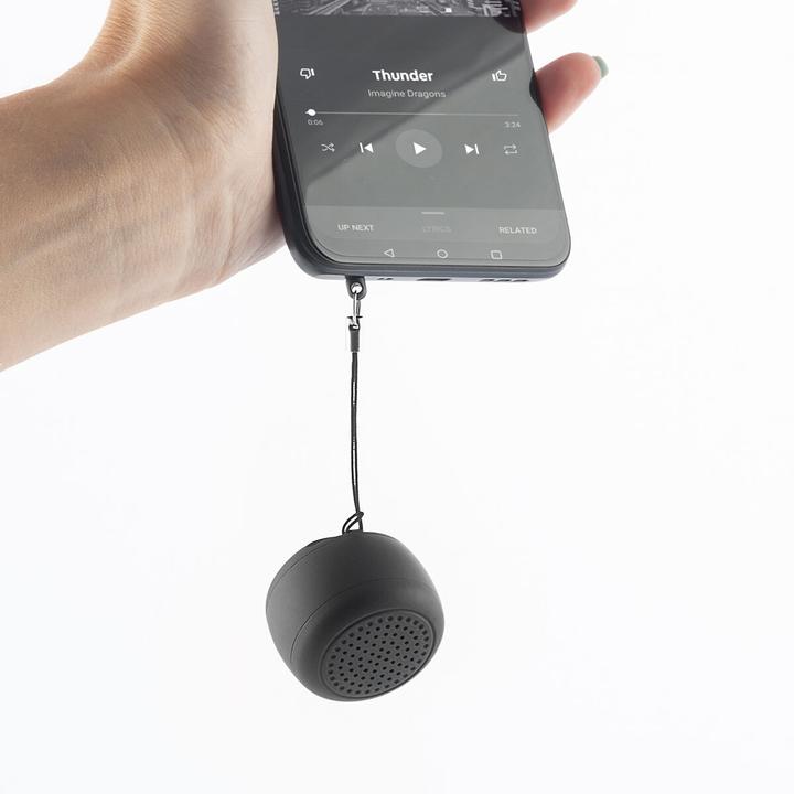 Actual product image InnovaGoods Rechargeable Portable Wireless Mini Speaker Miund