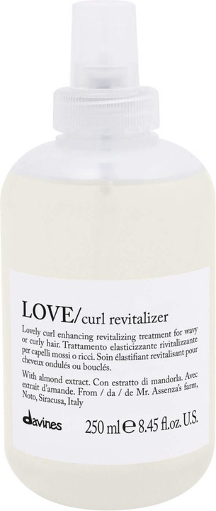 Produktbild Davines Essential Haircare - LOVE Curl Revitalizer (250 ml)