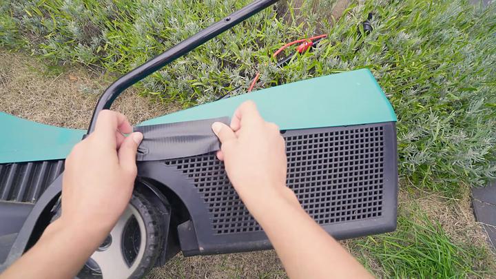 Actual product image Duck Tape ORIGINAL fabric tape black 50mm x 25m (50 mm)