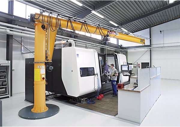 Actual product image Vetter MEISTER M post mounted jib crane, with HF electric chain hoist, max. load 500