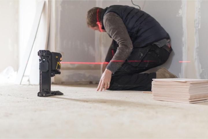 Actual product image Black & Decker Cross lines5spot laserFATMAXred