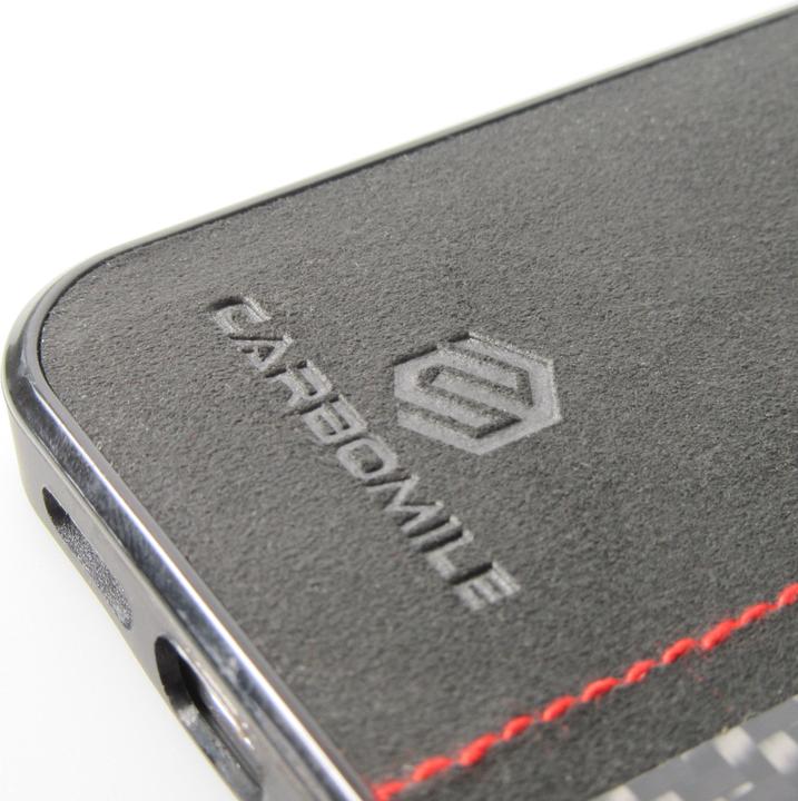 Immagine prodotto Carbomile Rivestimento in alcantara e carbone con bordi rozzi (compatibile MagSafe) (Apple iPhone 15)