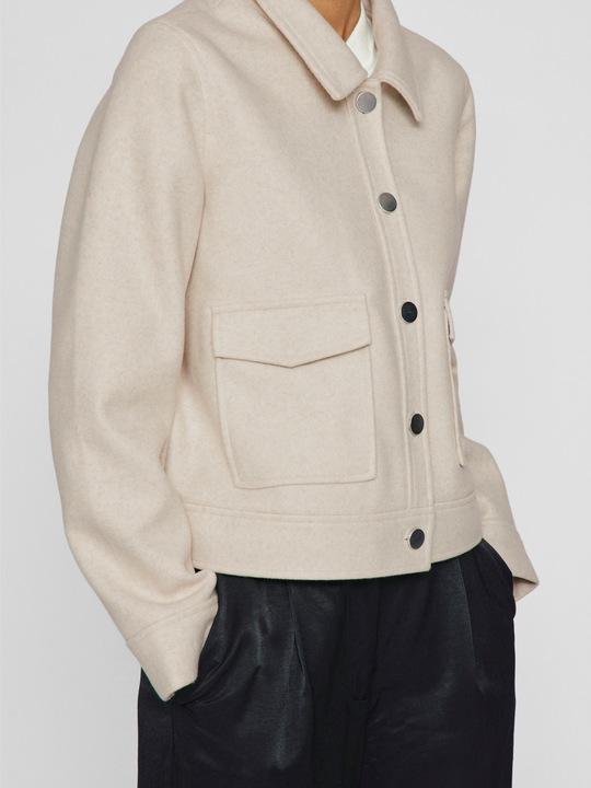 Produktbild Vila Geknöpfte Jacke (36)