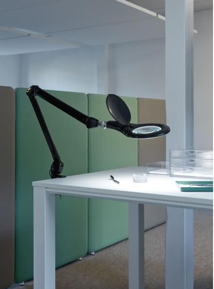 Actual product image Maul LED magnifier lamp MAULmakro (922 lm)