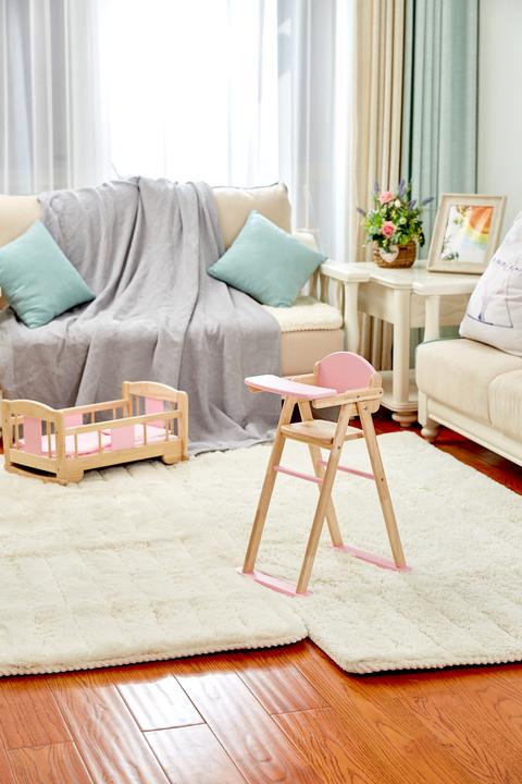 Actual product image Pintoy High chair