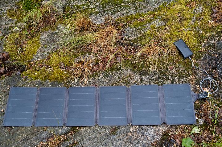 Image du produit Aqiila Sunbird P56 - Panneau solaire pliable (56 W, 1.34 kg)