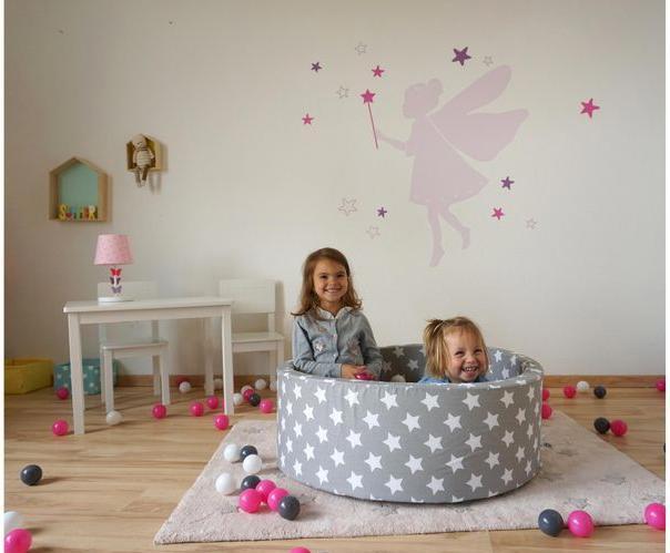 Actual product image Knorrtoys Bällebad soft - "Grey white stars" - 300 balls creme/grey/rose (ca. 6cm Durchmesser)