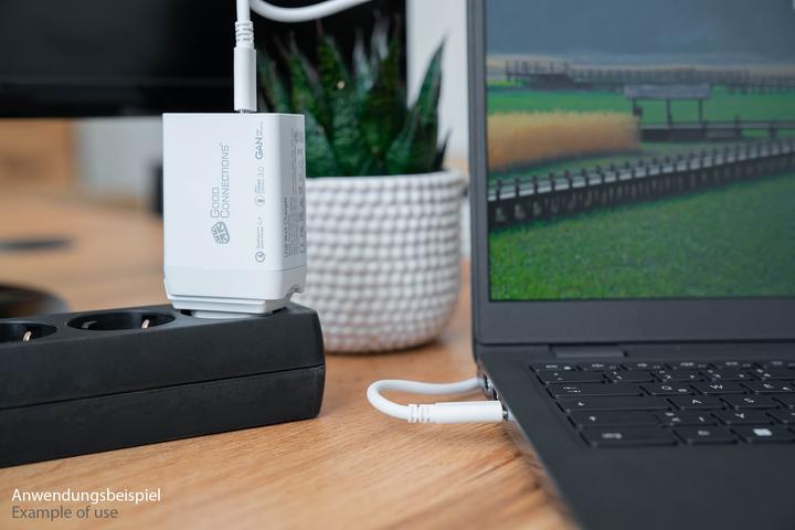 Productafbeelding Good Connections GC USB snellader 65W met GaN technologie, 2xUSB-C+1xUSB-A, PD 3.0, QC 3.0 (65 W, 3 ports)