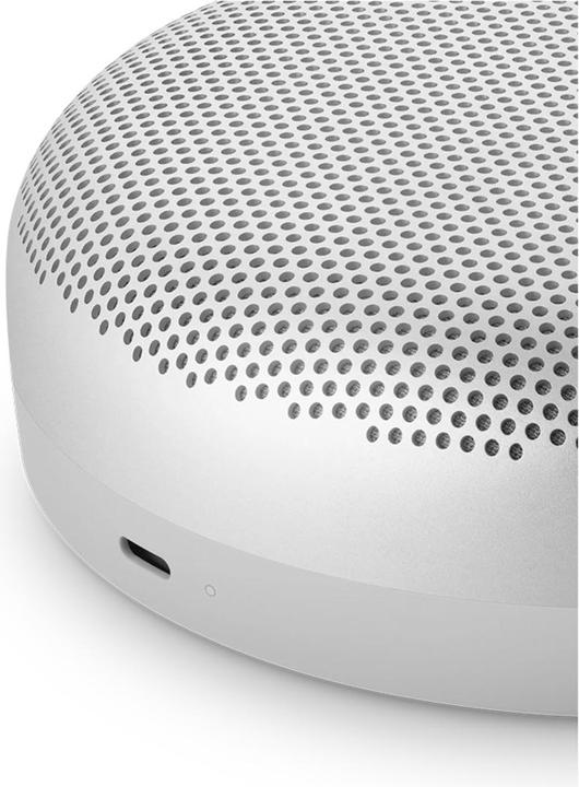 Actual product image B&O Bluetooth speakers Beosound A1 3rd Gen Natural Alu (24 h, Rechargeable battery operated)
