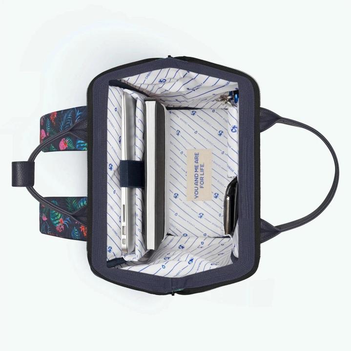 Actual product image Cabaïa Adventurer All Over Backpack (18 l)