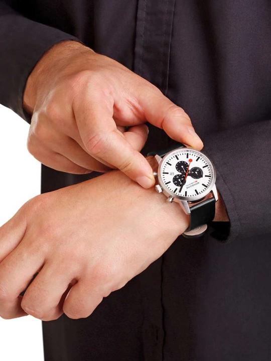 Actual product image Mondaine Neo Vegan (Chronograph, Swiss made, Analogue wristwatch, 41 mm)