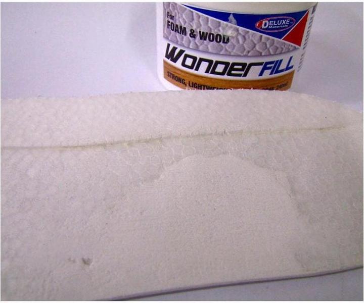 Produktbild Deluxe Materials Wonderfill 240ml (145 g, 240 ml)