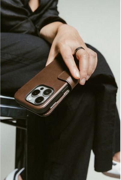 Immagine prodotto Nomad Modern Leather Folio (Apple iPhone 16 Pro)