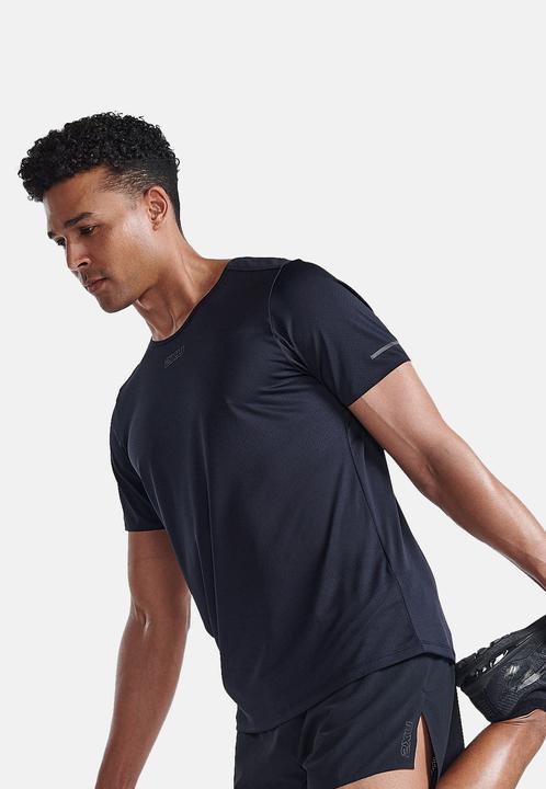 Produktbild 2XU Light Speed Tech Tee (L)