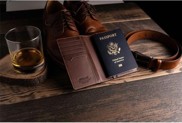Produktbild Nomad Passport Wallet