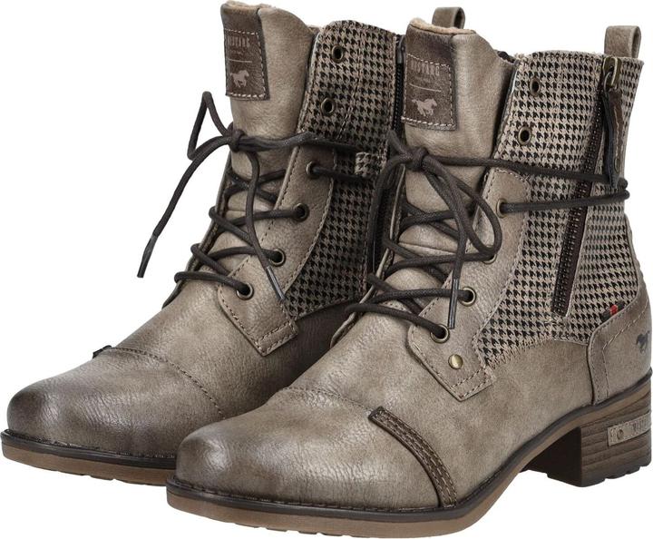 Actual product image Mustang Stiefelette (40)