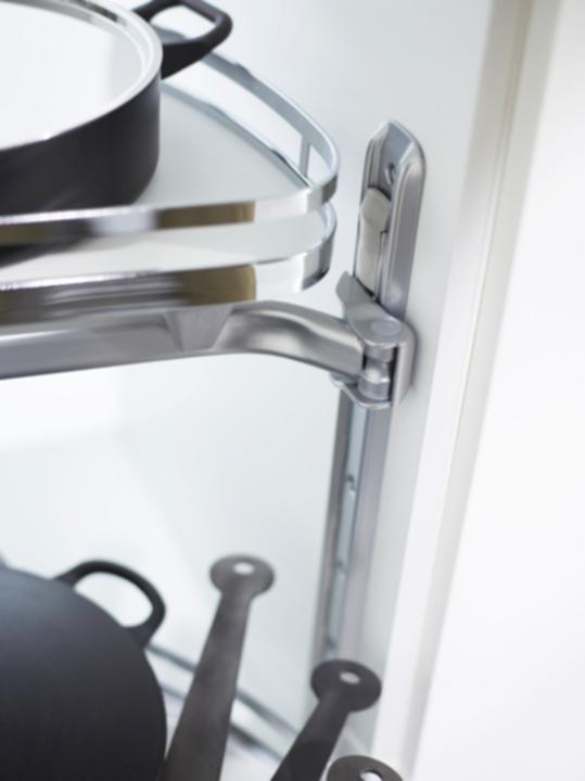 Image du produit Peka Metall Ferrures d'angle de meuble pivotant LeMans II Arena Classic pour charnière (1 pcs)