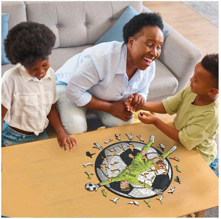 Produktbild Iconic FC Barcelona - Ter Stegen - Holz Puzzle Grösse M (270 Teile) (270 Teile)