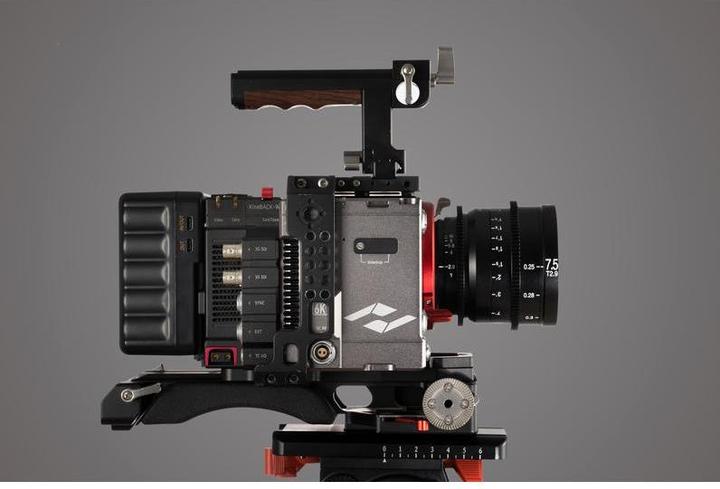Produktbild Venus Optic Festbrennweite 7.5 mm T2.9 Zero-D S35 Cine Lens – Canon RF (Canon RF, APS-C / DX)