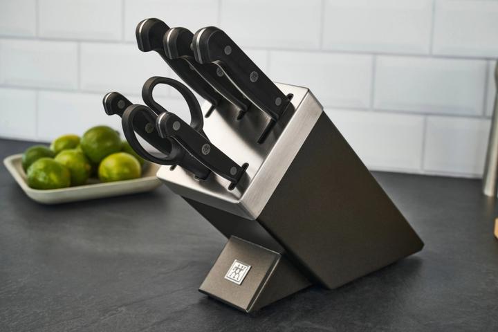 Actual product image Zwilling 1002455 Gourmet Self-sharpening Knife Block 7 pieces, grey