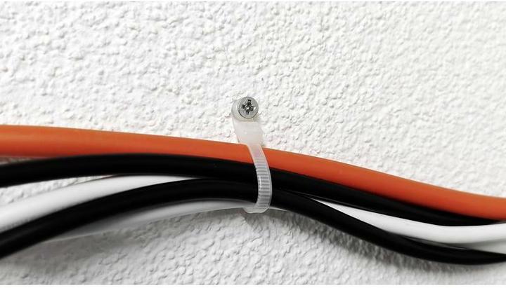 Produktbild Steffen Kabelbinder mit Schraubenloch natur 171.5mm x 3.7mm, Pack à 100 Stk. (Kunststoffkabelbinder, 171.50 mm, 100 Stk.)