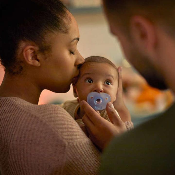 Produktbild Philips Avent Curved Soothie (2 x, bis 6 Monate)