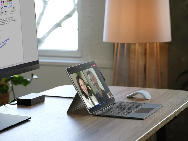 Immagine prodotto Microsoft Surface Pro Signature Keyboard (CH)