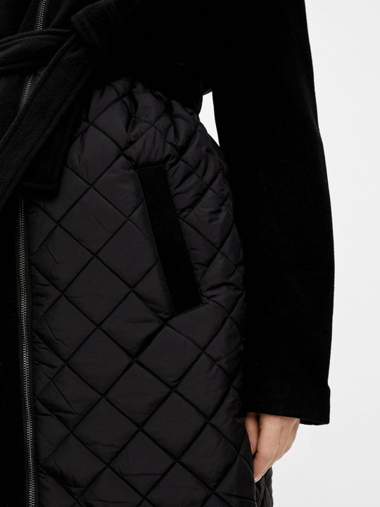 Actual product image Mamalicious MLGIGGY TIKKA 2IN1 MIX JACKET A. Quilted Jacket (L)