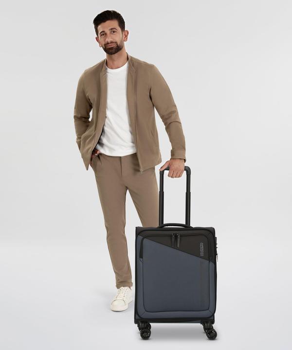 Image du produit American Crew Bagage à main Daring Dash Spinner S EXP (39 l)