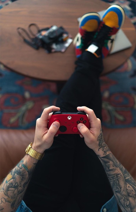 Immagine prodotto Microsoft Xbox Wireless Controller - Pulse Red (Xbox One S, Xbox Serie S, PC, Xbox One X, Xbox Series X)