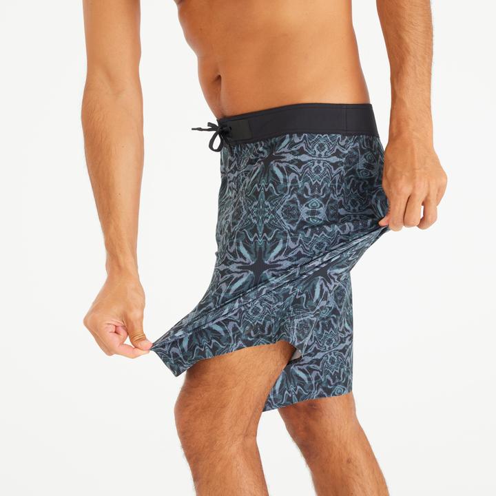 Actual product image Olaian Boardshorts Herren lang Itzblack 900 19" schwarz (40)