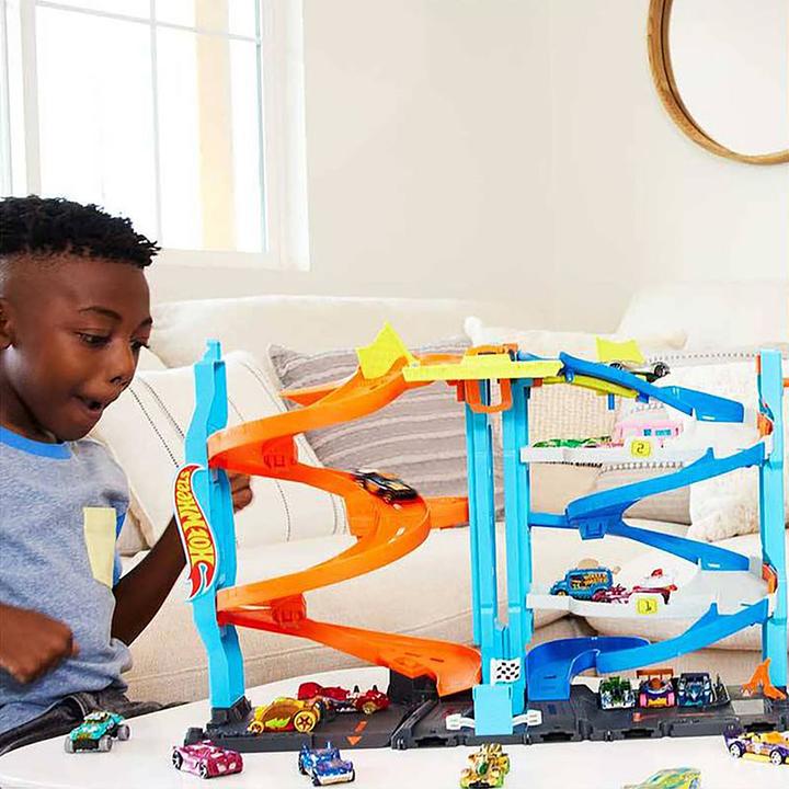 Actual product image Hot Wheels City Transforming Race Tower