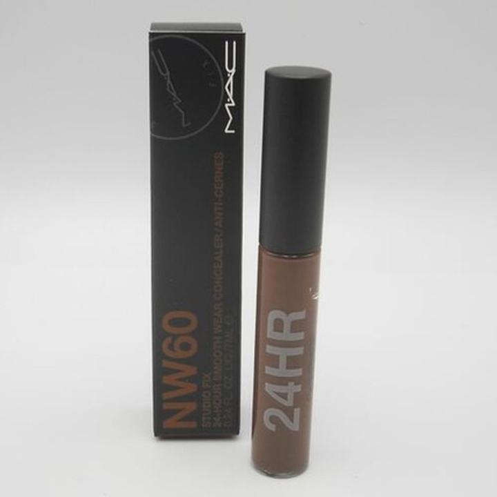 Actual product image MAC Cosmetics Studio Finish SPF 35 Concealer (NW60)
