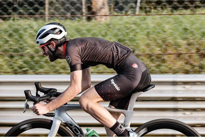 Produktbild Kask Elemento Strassenhelm