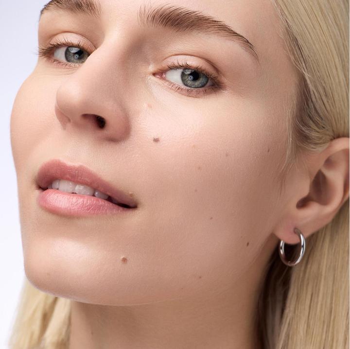 Actual product image Catrice Instant Bright Serum Concealer (002N)