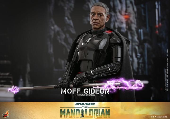 Actual product image Hot Toys Star Wars: The Mandalorian figurine 1/6 Moff Gideon 29 cm