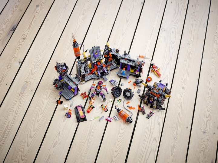 Actual product image LEGO The glowing foundry (80016, LEGO Monkie Kid)