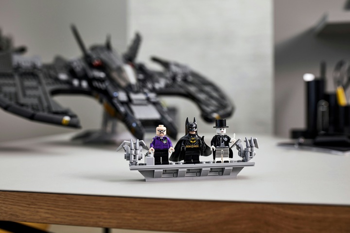 Actual product image LEGO 1989 Batwing (76161, LEGO DC, LEGO Rare Sets)