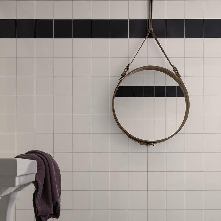 Gubi Adnet Wall Mirror Circular Ø70 Tan Leather (70 cm)