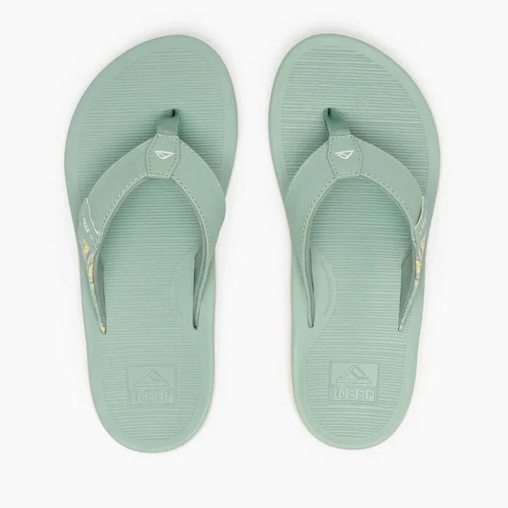 Actual product image Reef Women's Santa Ana (36)