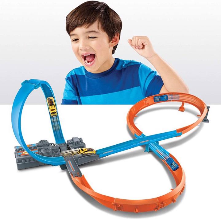 Produktbild Hot Wheels Action Figur 8 Raceway