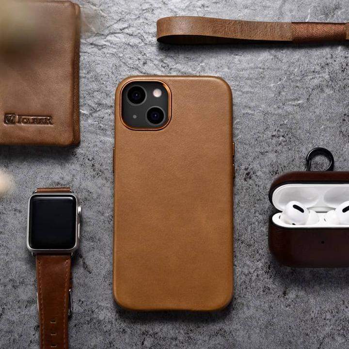 Actual product image iCarer Leather Oil Wax Case Covered in Genuine Leather for iPhone 13 Black (Compatible with MagSafe) (Apple iPhone 13)