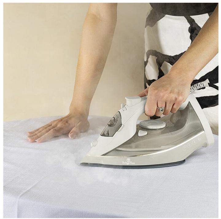 Actual product image BerlingerHaus Sahara Collection iron (2200 W)