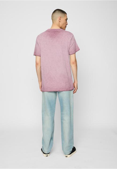 Actual product image Mister Tee Bad Habit Tee - 22277 (M)