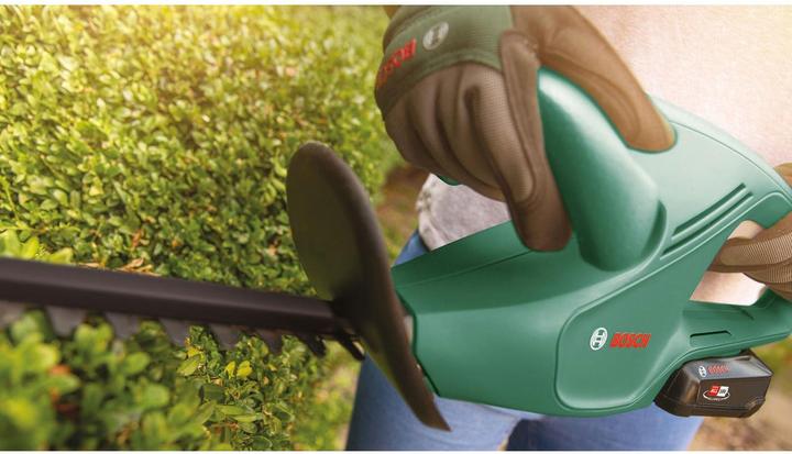 Produktbild Bosch Home & Garden EasyHedgeCut 18-45 (Akkubetrieb)
